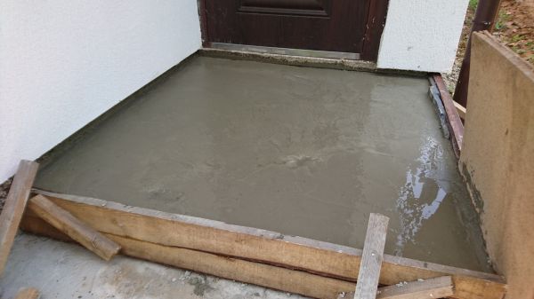Entryway Concrete Repair in Englewood
