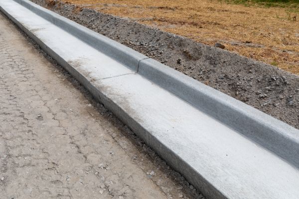 Cost of Concrete Curbing Repair in Englewood