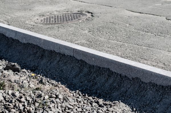 Cost of Sidewalk Curbing Repair in Englewood